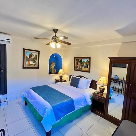 Hotel Camino Maya Copan Ruinas Экстерьер фото